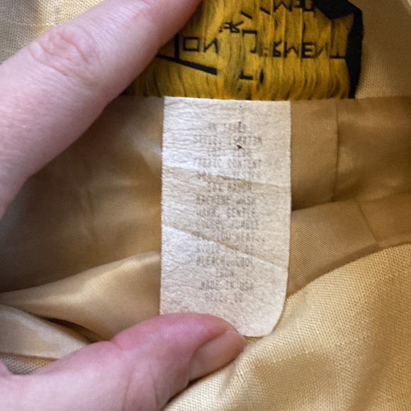 Buttery yellow vintage pencil skirt made in USA - Picture 4 of 4